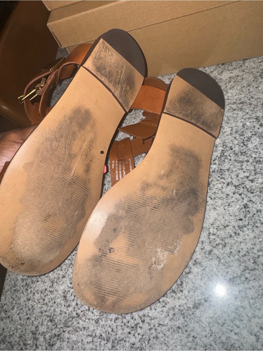 Steve Madden Brazinn Tan Cognac Brown T‑Strap Leather Sandals - Picture 4 of 5